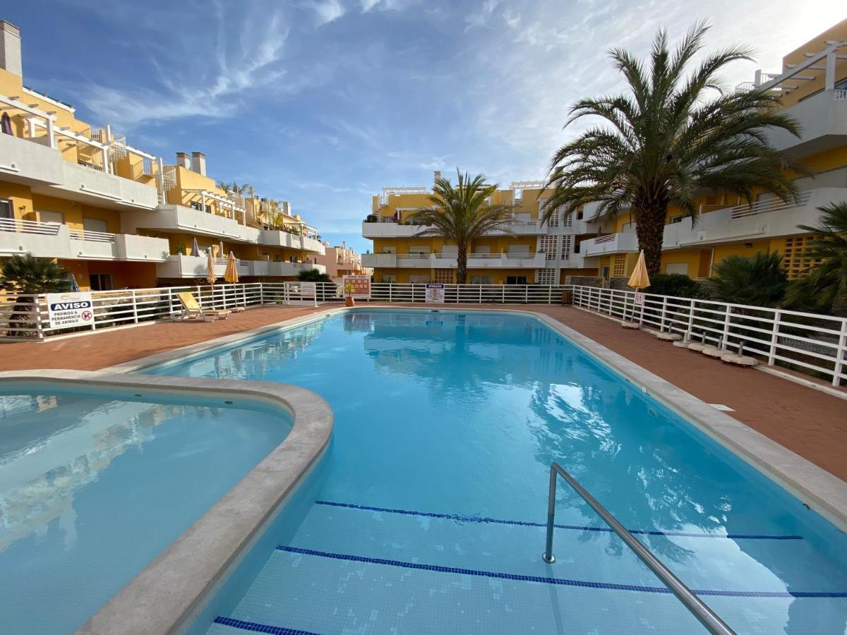 Apartamento T2 Com Piscina Em Conceicao E Cabanas De 塔维拉 外观 照片